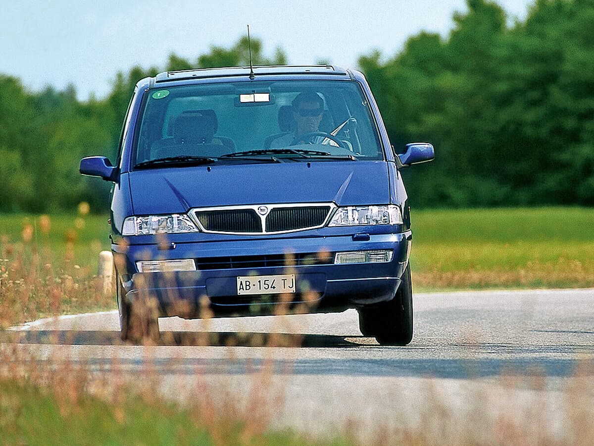 Lancia Zeta 1995 – 2002 — Öndən