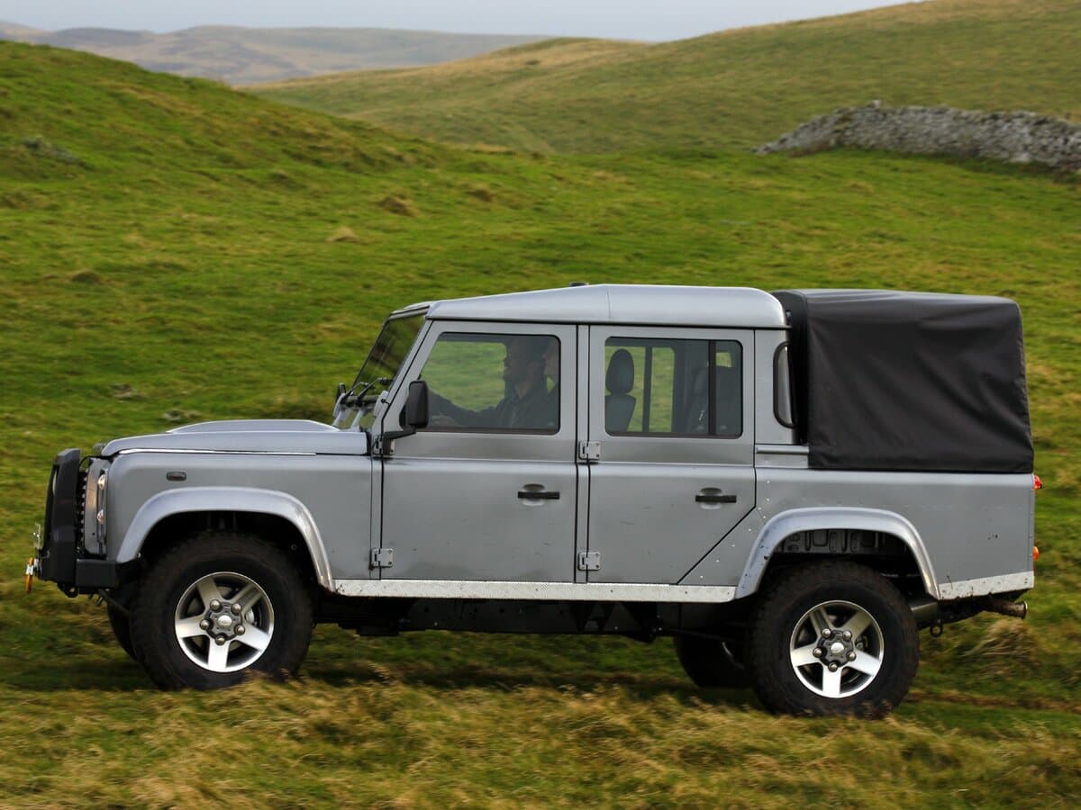 Land Rover Defender I Restayling — Yandan