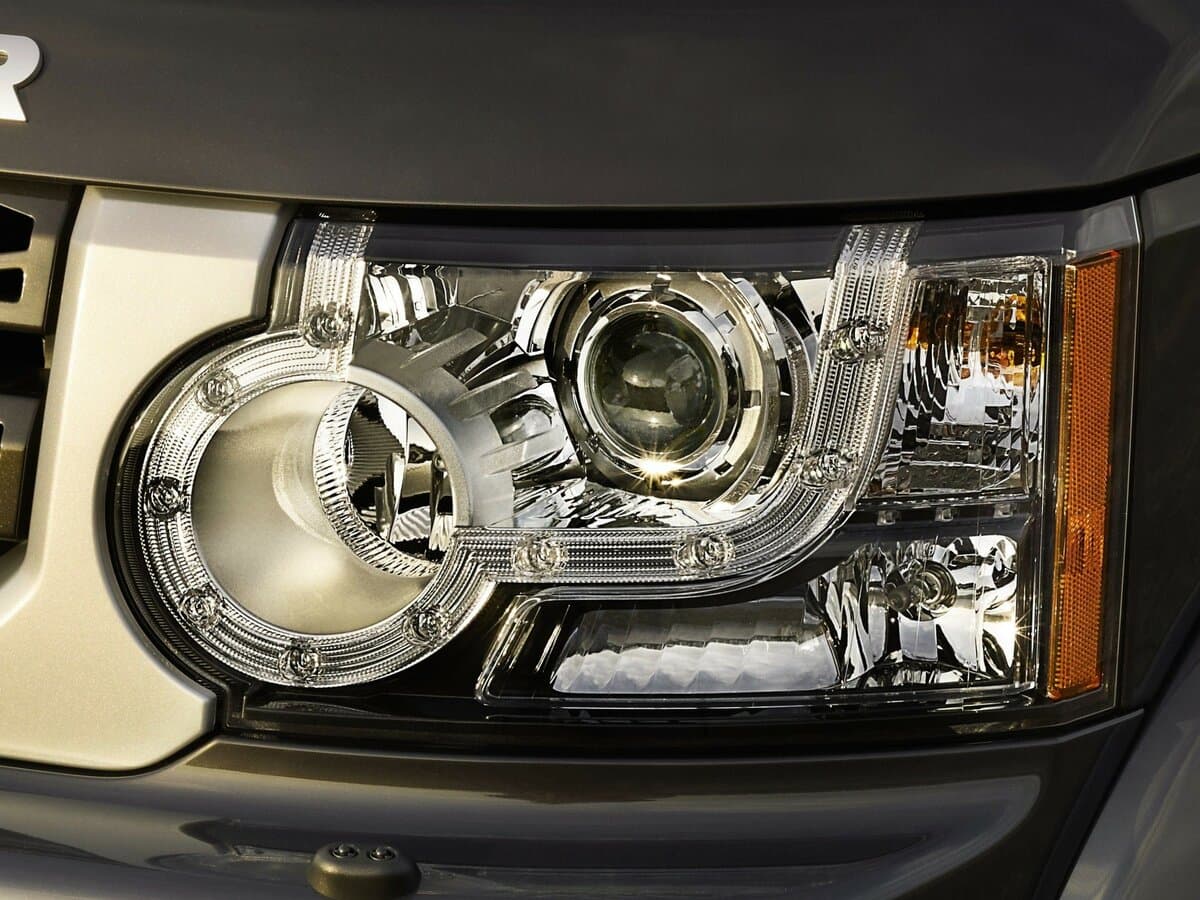 Land Rover Discovery IV — Fara