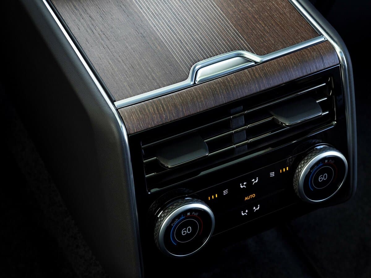 Land Rover Range Rover V — Salon, öndən