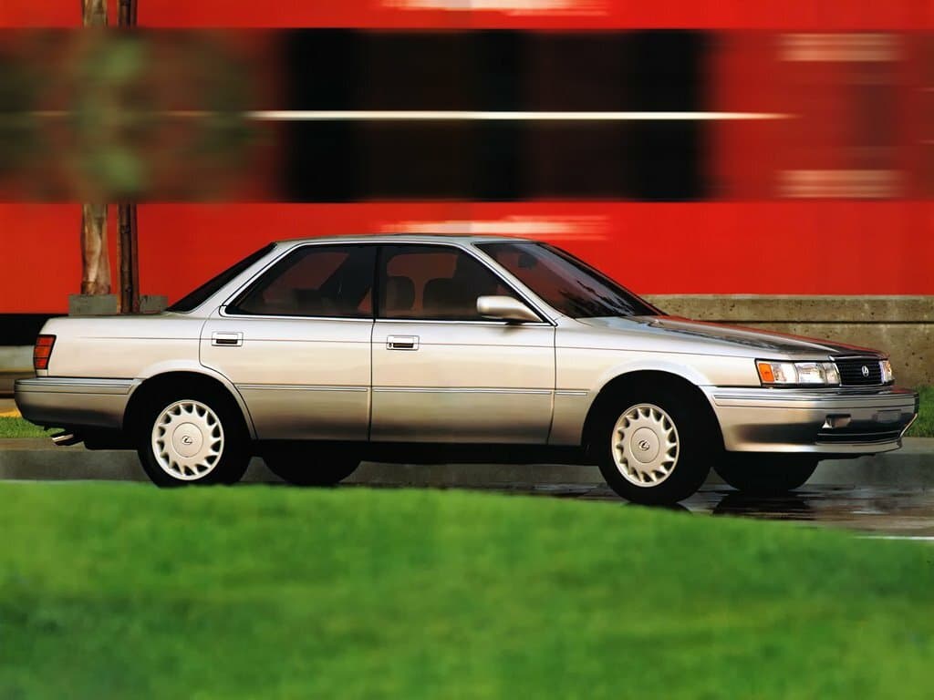 Lexus ES I — Yandan