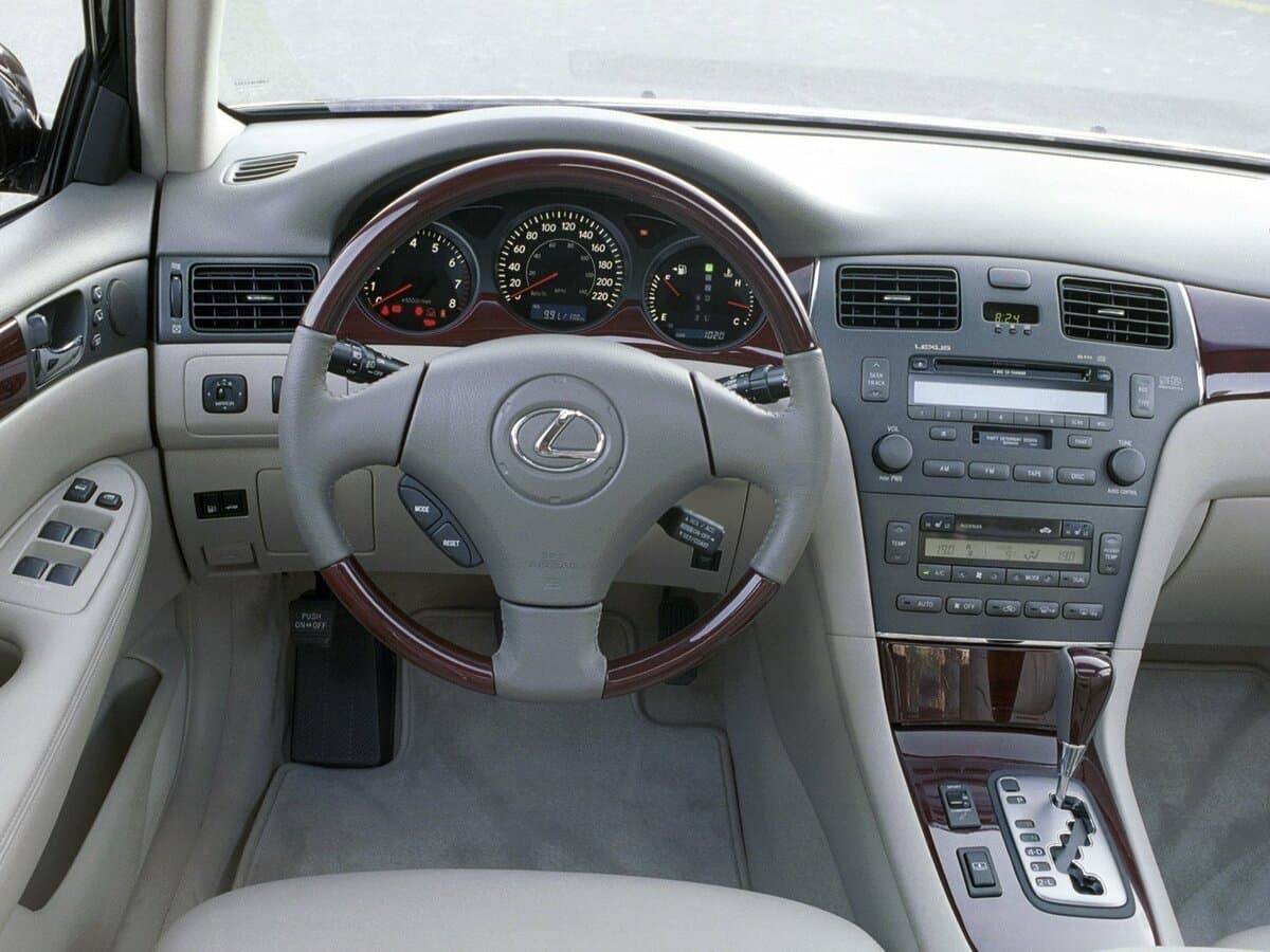 Lexus ES IV Restayling — Sükan