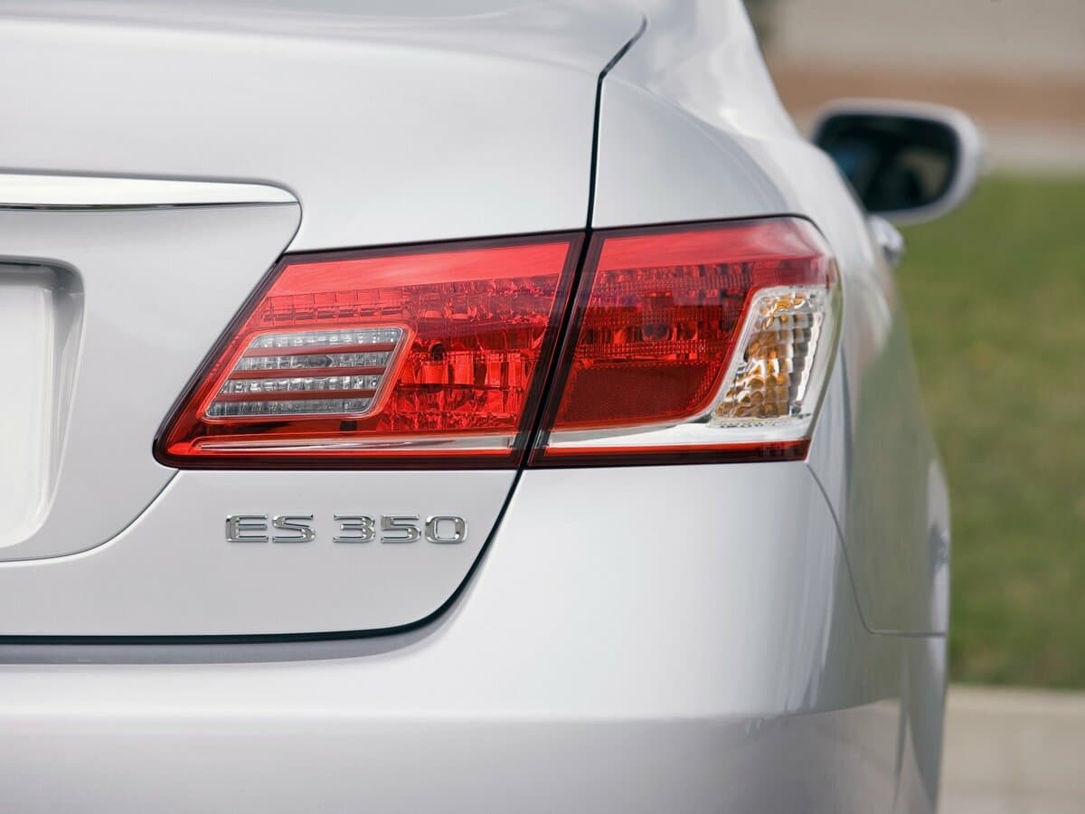 Lexus ES V Restayling — Detal