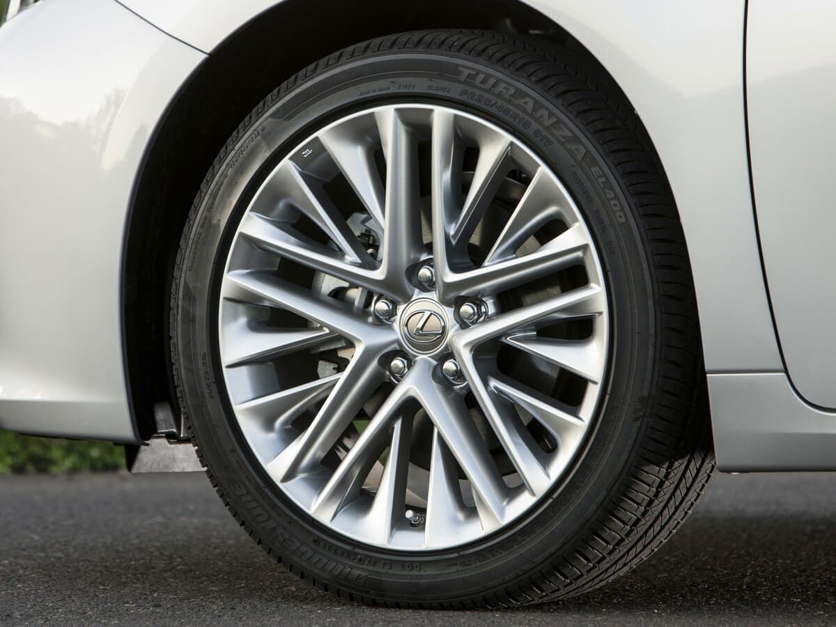 Lexus ES VI — Təkər