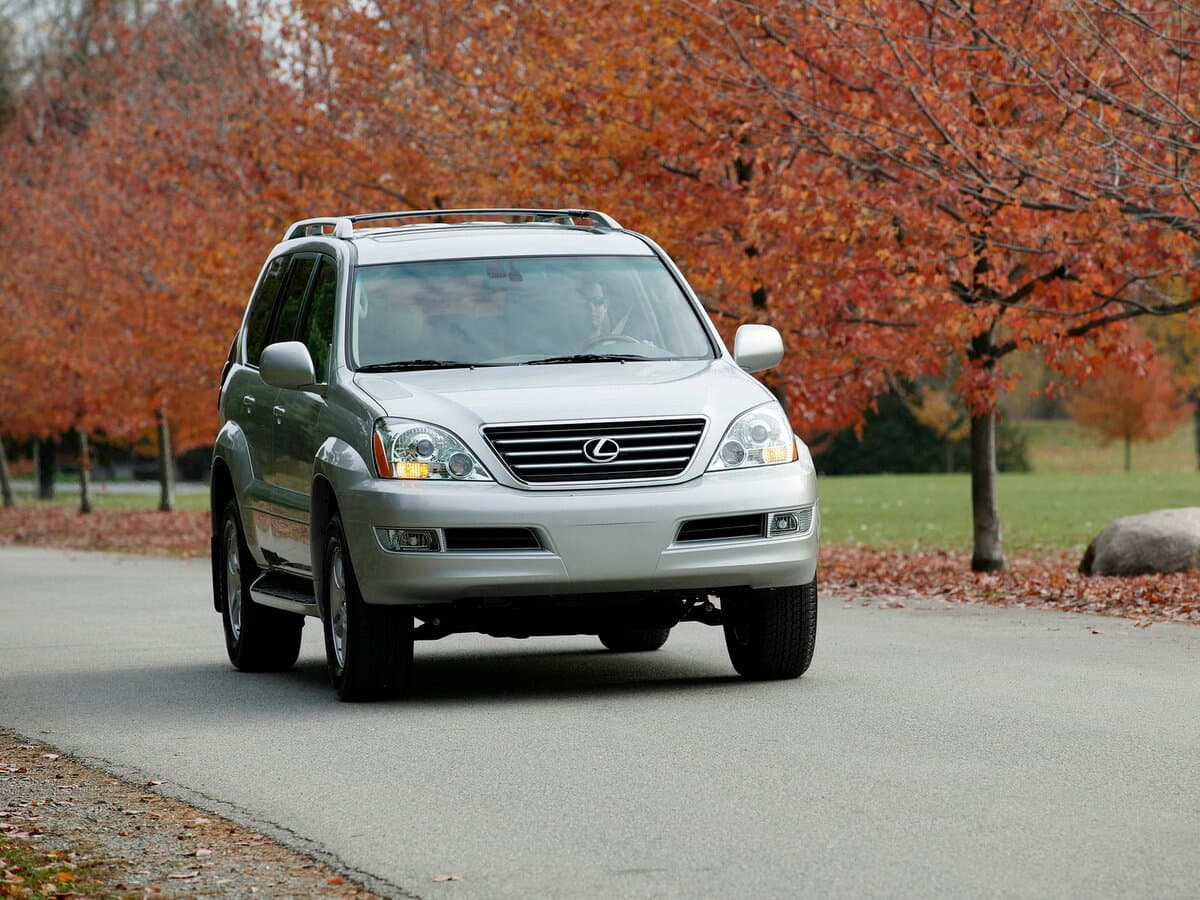 Lexus GX I — Öndən
