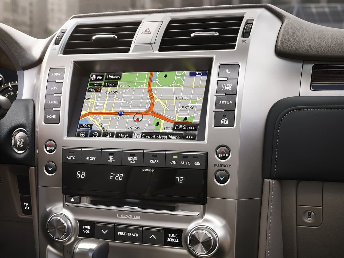 Lexus GX II Restayling 2 — Salon, öndən