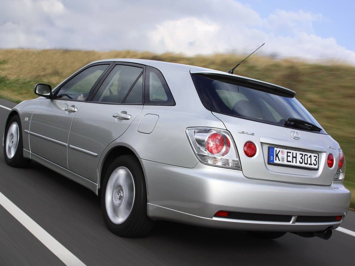 Lexus IS I — 3/4 arxadan