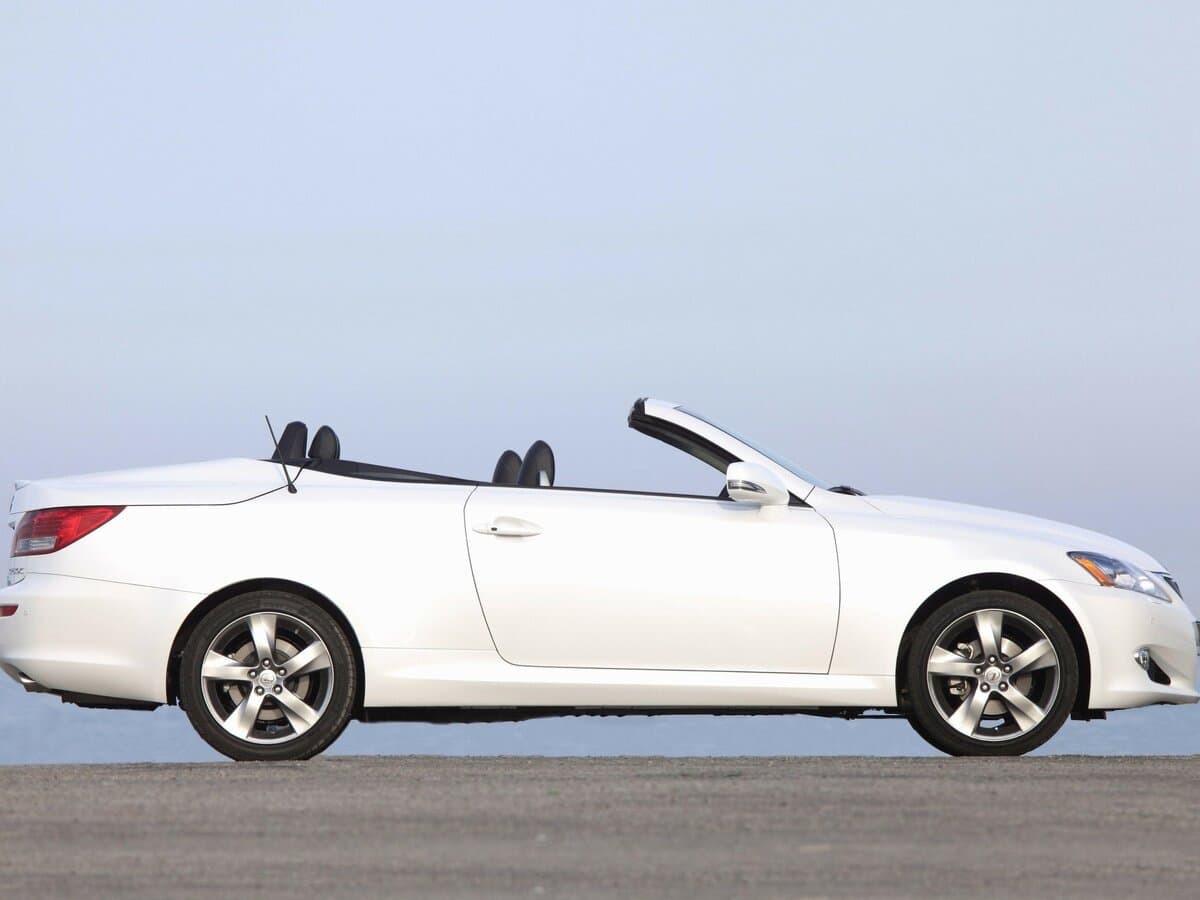 Lexus IS II Restayling 2 — Yandan