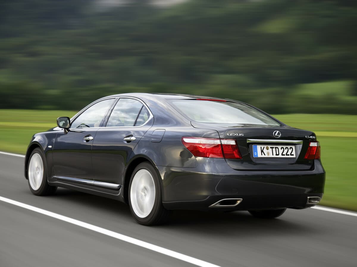Lexus LS IV Restayling — 3/4 arxadan