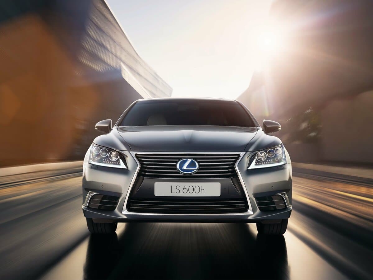 Lexus LS IV Restayling 2 — Öndən