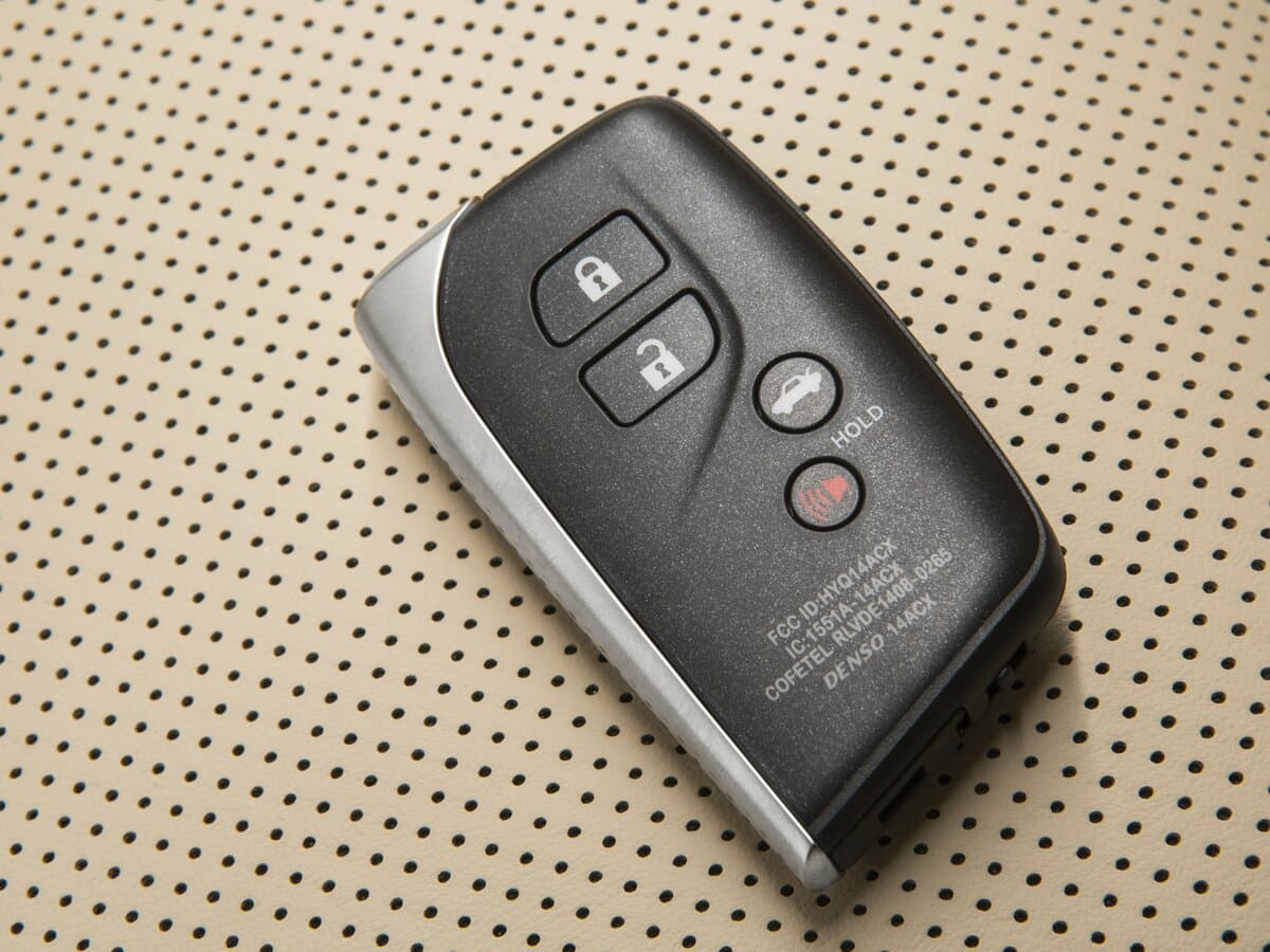Lexus LS IV Restayling 2 — Salon, arxadan