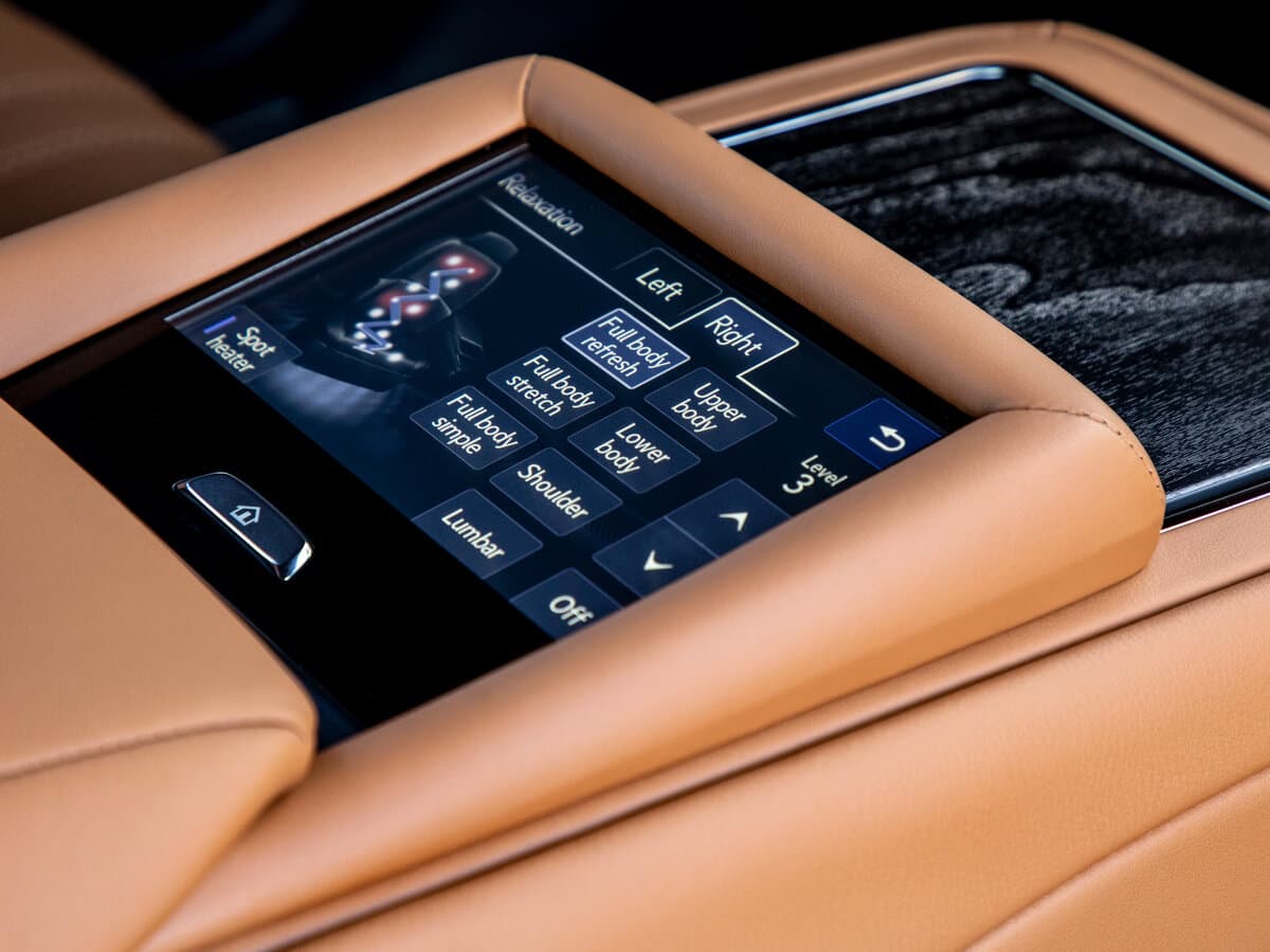 Lexus LS V Restayling — Salon, arxadan