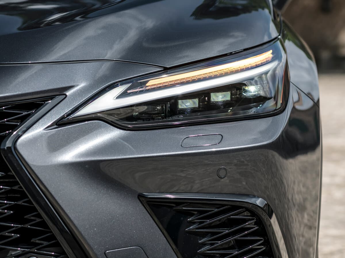 Lexus NX II — Fara