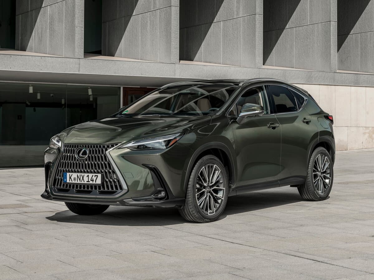 Lexus NX II — Əsas şəkil