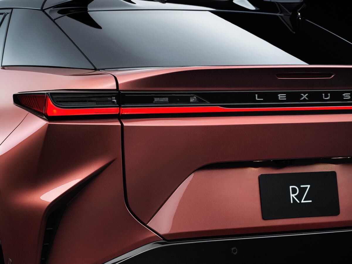 Lexus RZ 2022 – indiyədək — Detal