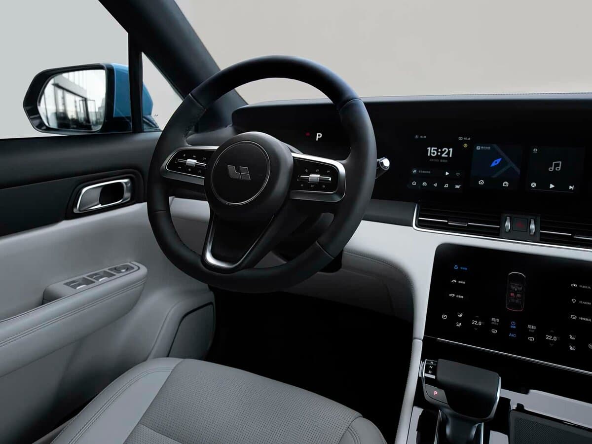 Li Auto (Lixiang) One I Restayling — Sükan