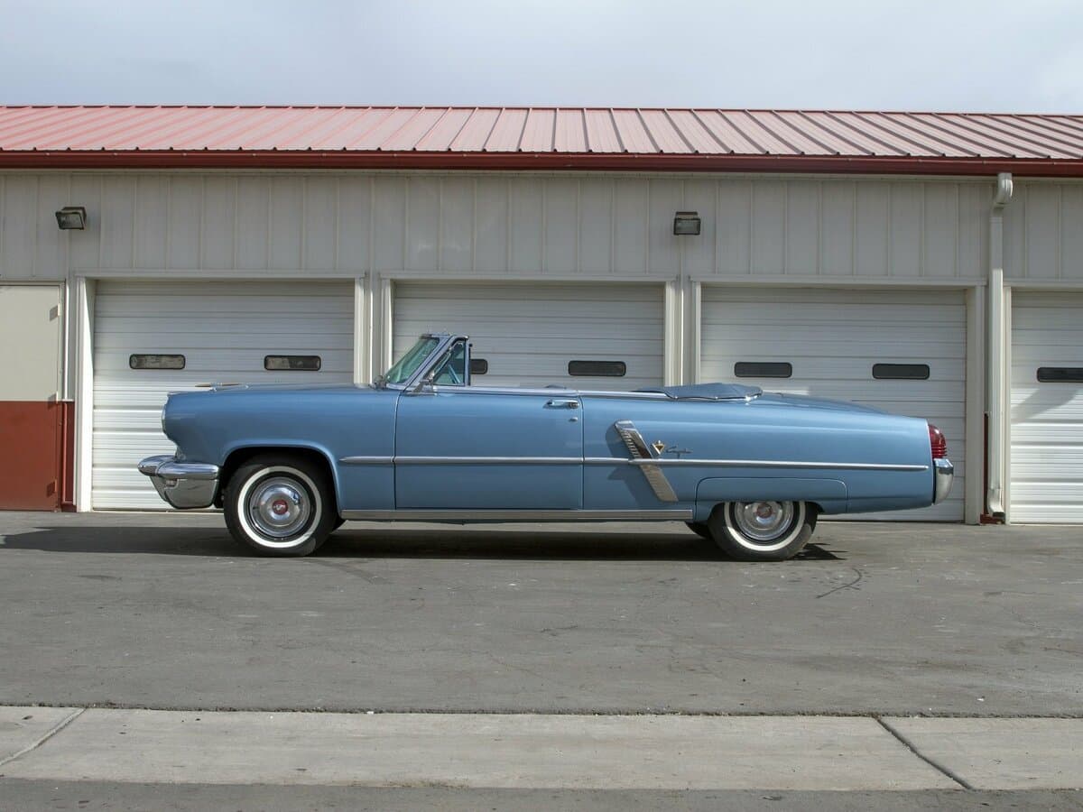 Lincoln Capri 1952 – 1959 — Yandan
