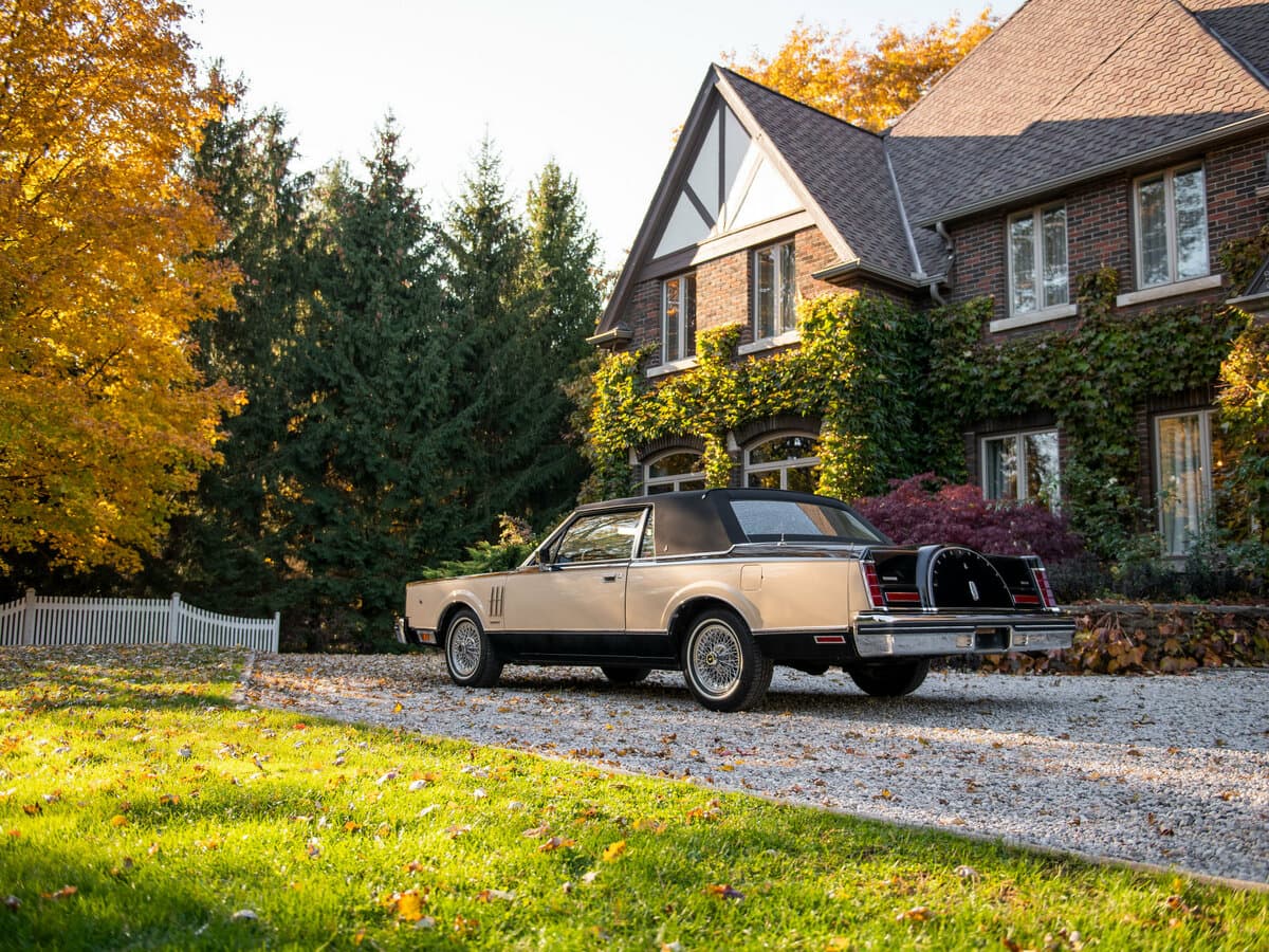 Lincoln Continental Mark VI — 3/4 arxadan