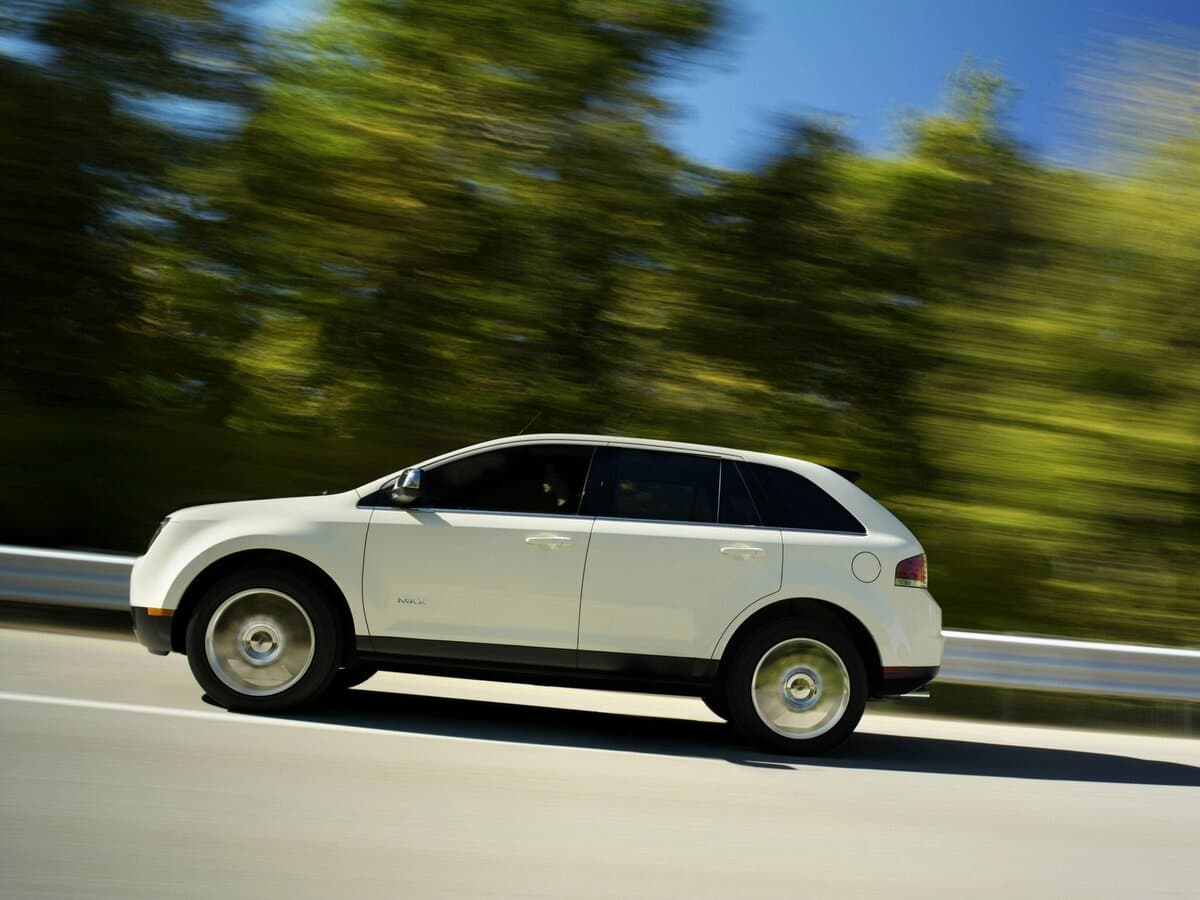 Lincoln MKX I — Yandan
