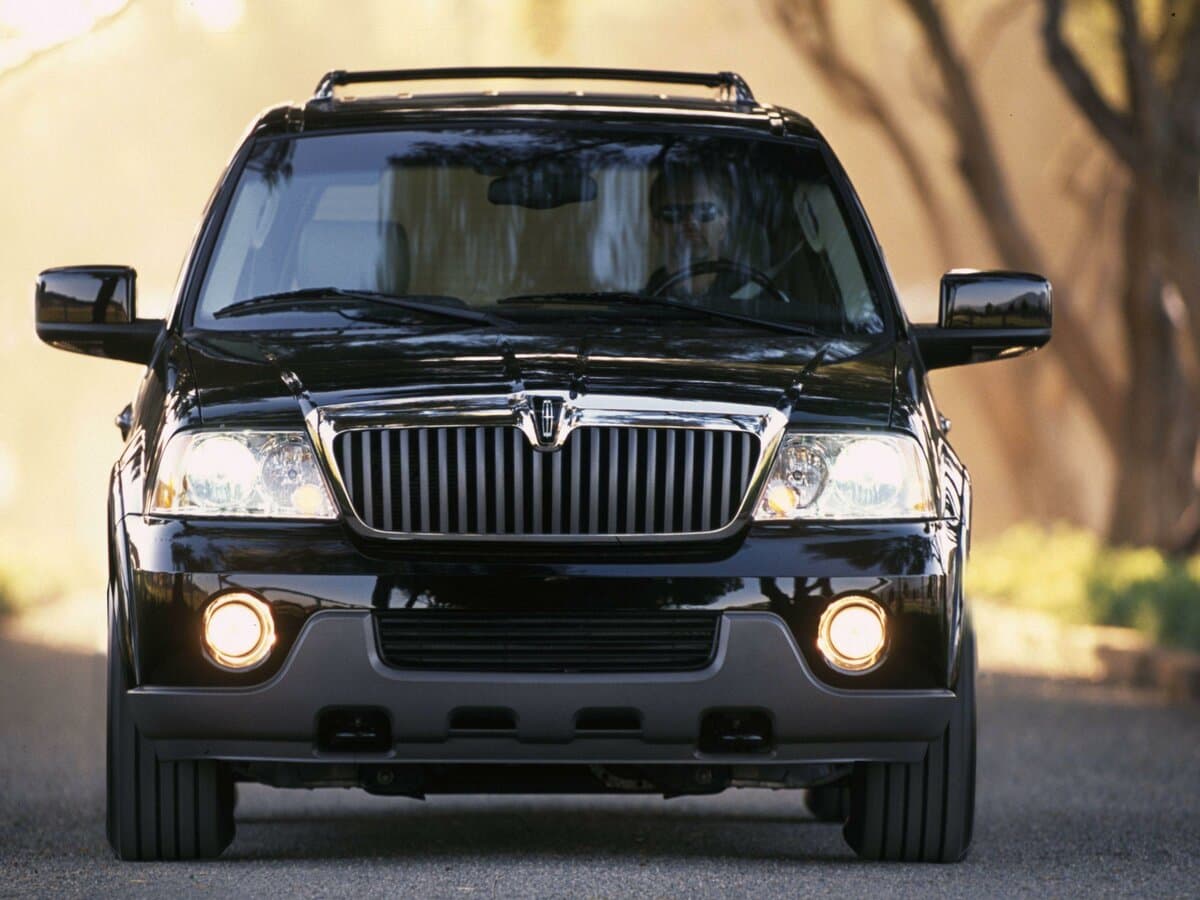 Lincoln Navigator II — Öndən