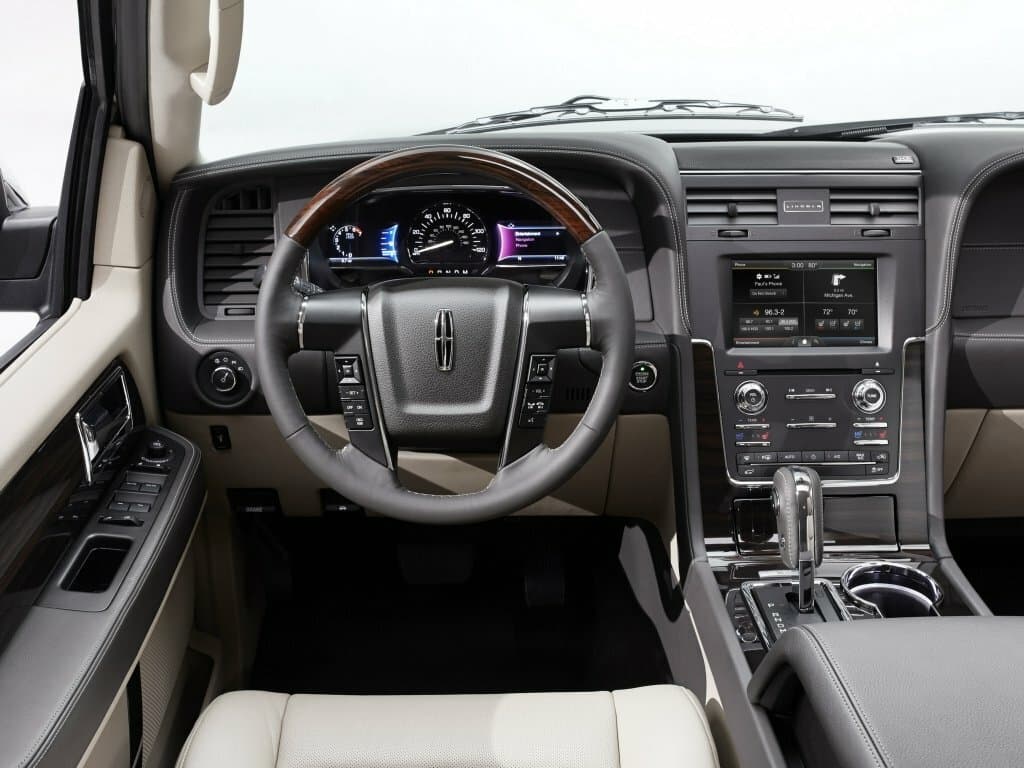 Lincoln Navigator III Restayling — Sükan