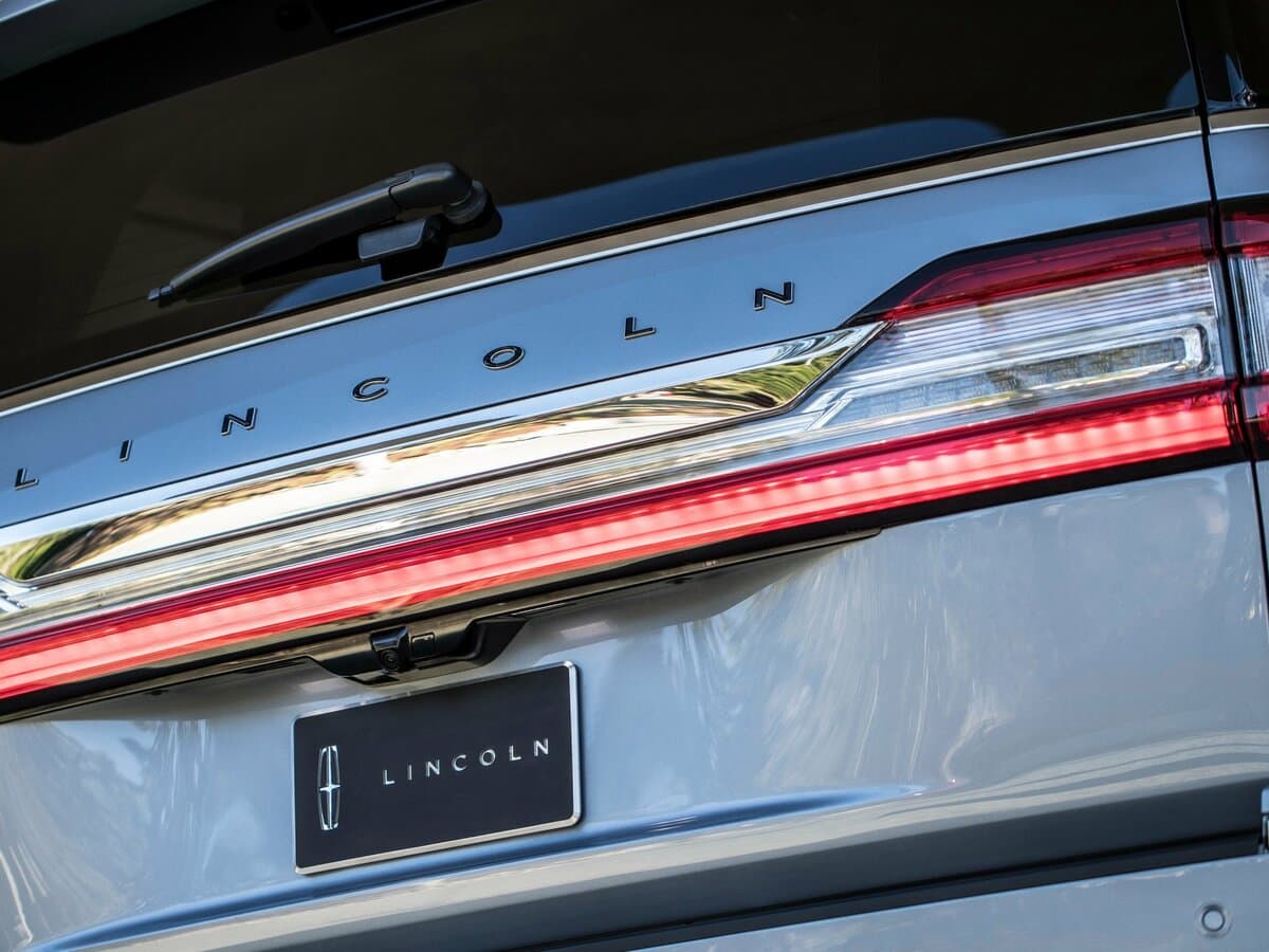 Lincoln Navigator IV — Detal