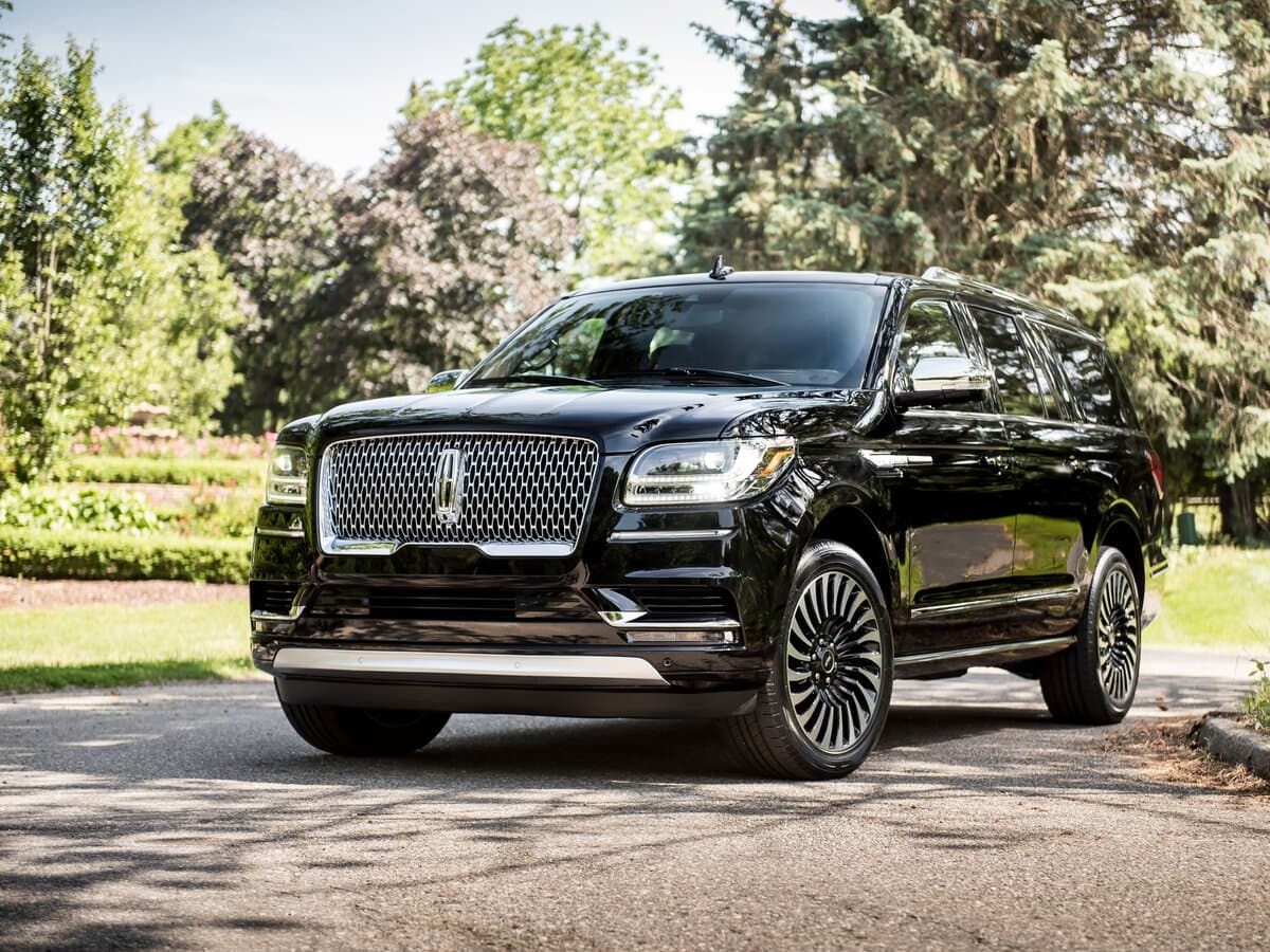 Lincoln Navigator IV — Öndən