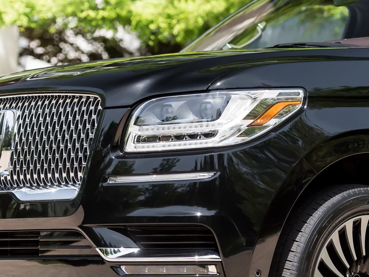 Lincoln Navigator IV — Fara