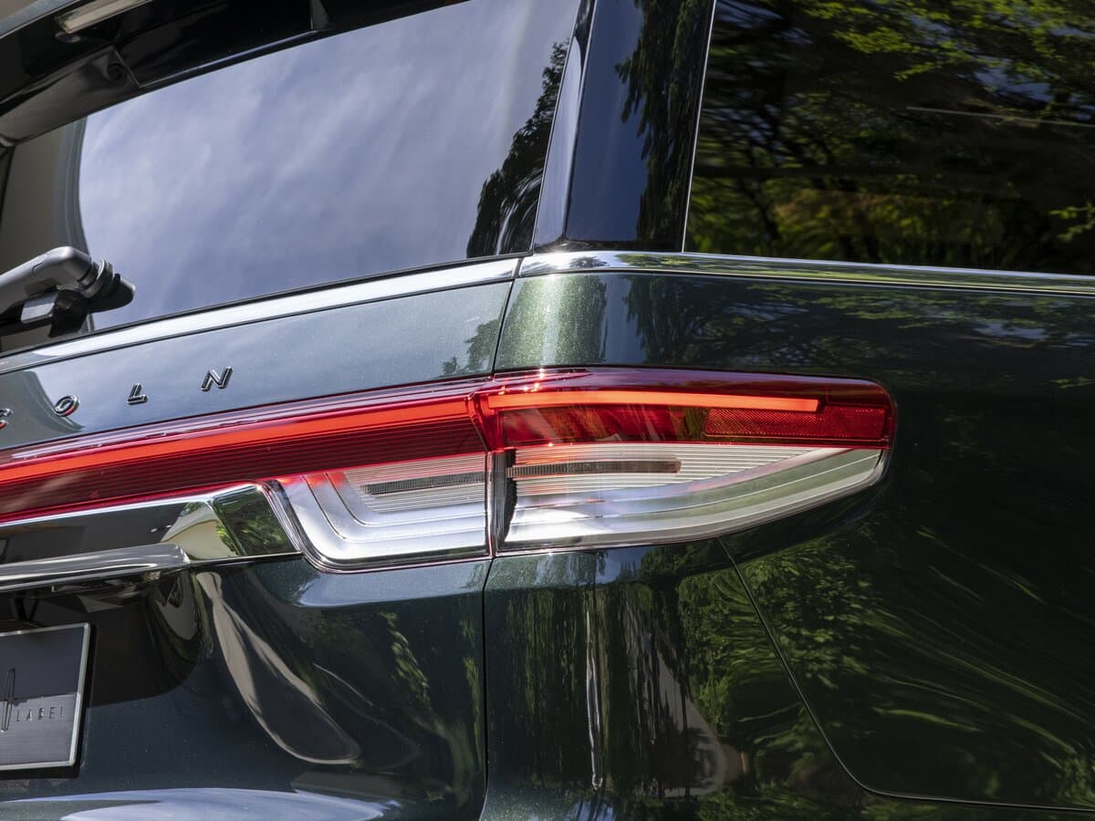 Lincoln Navigator IV Restayling — Detal