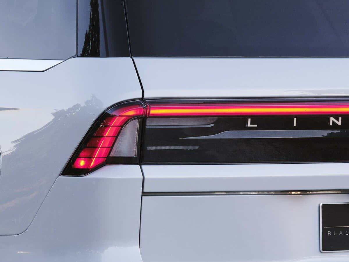 Lincoln Navigator V — Detal