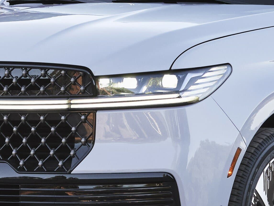 Lincoln Navigator V — Fara