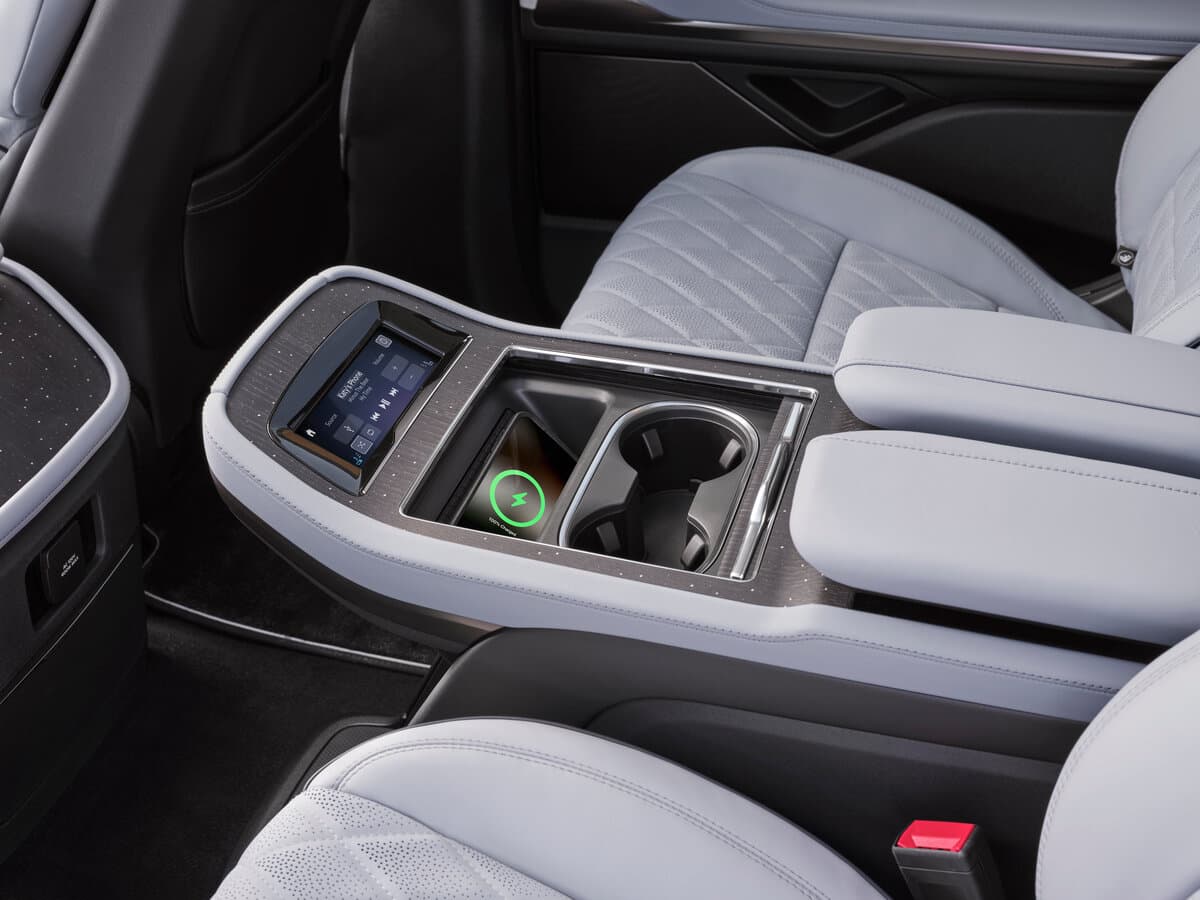 Lincoln Navigator V — Salon, öndən