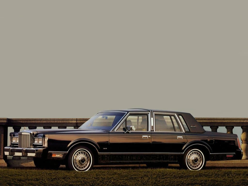 Lincoln Town Car I — Yandan