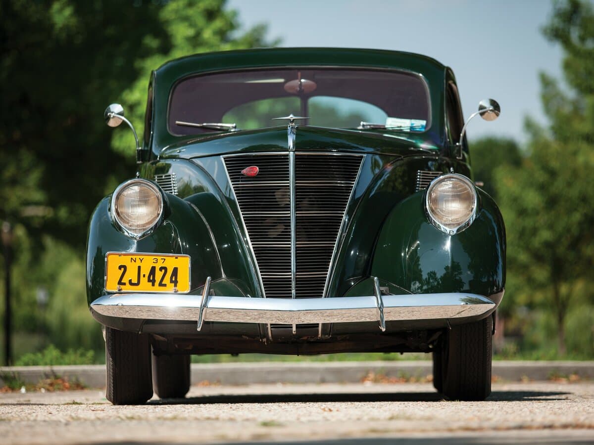 Lincoln Zephyr 1936 – 1942 — Öndən