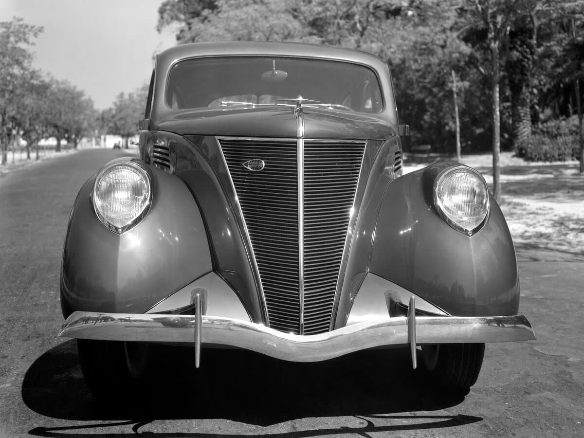 Lincoln Zephyr 1936 – 1942 — Öndən