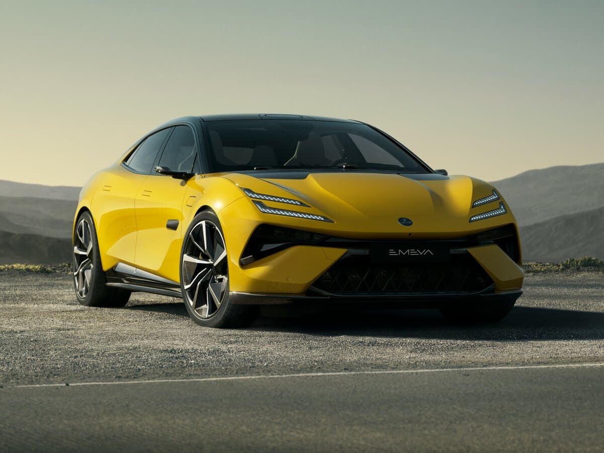 Lotus Emeya 2024 – indiyədək — Öndən