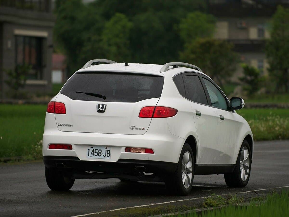 Luxgen Luxgen7 SUV 2013 – 2017 — 3/4 arxadan