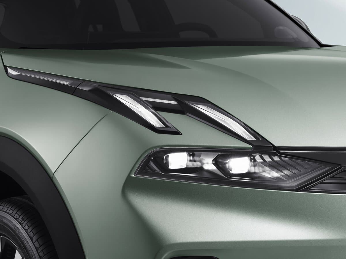 Lynk & Co 06 I Restayling — Fara