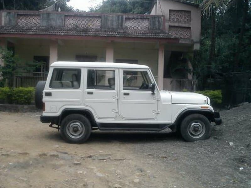 Mahindra Armada 1990 – 2005 — Yandan