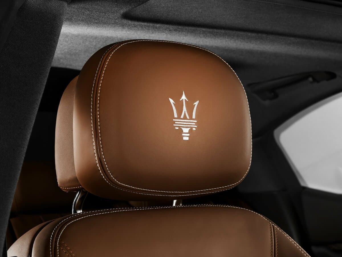 Maserati Ghibli III — Salon, öndən