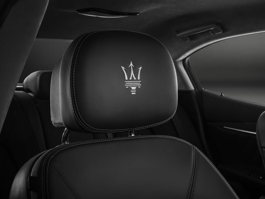 Maserati Ghibli III Restayling — Salon, arxadan