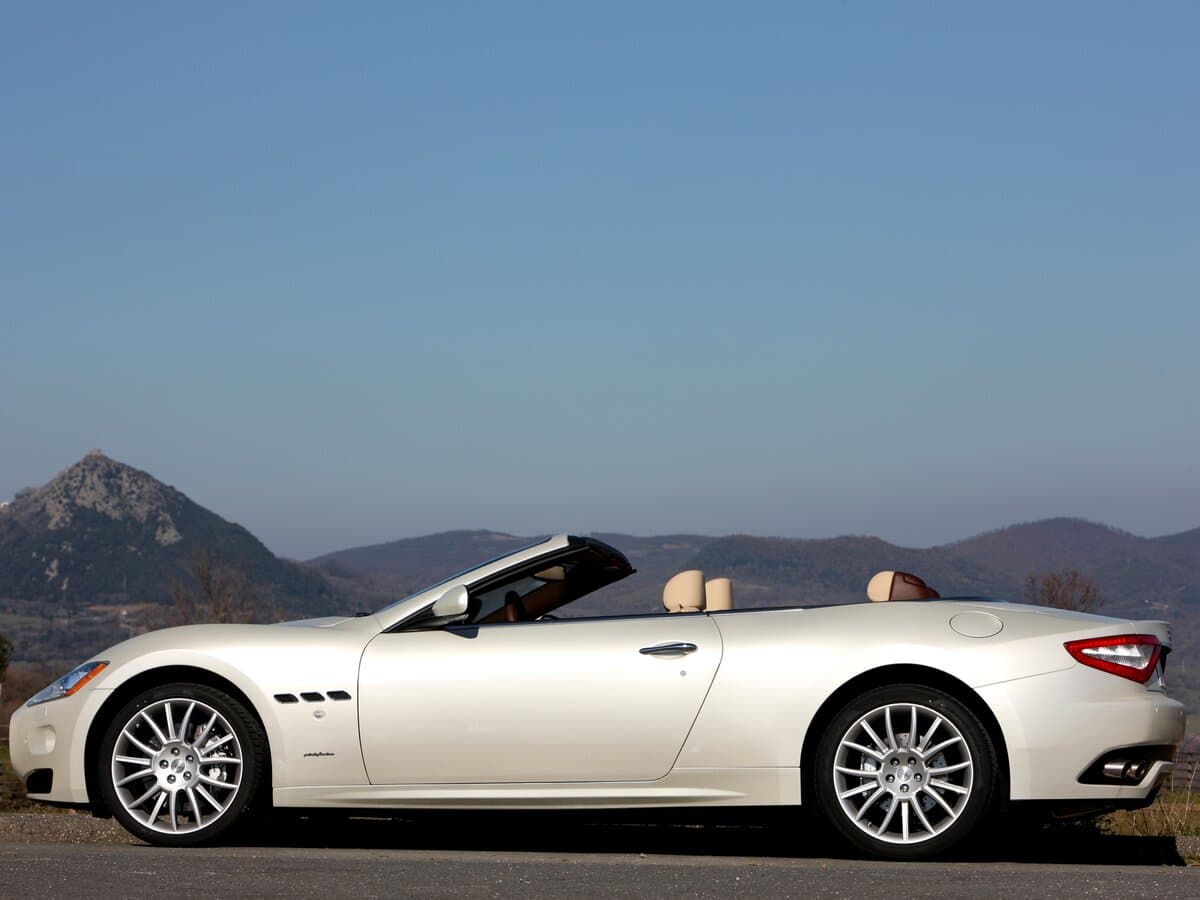 Maserati GranCabrio I — Yandan