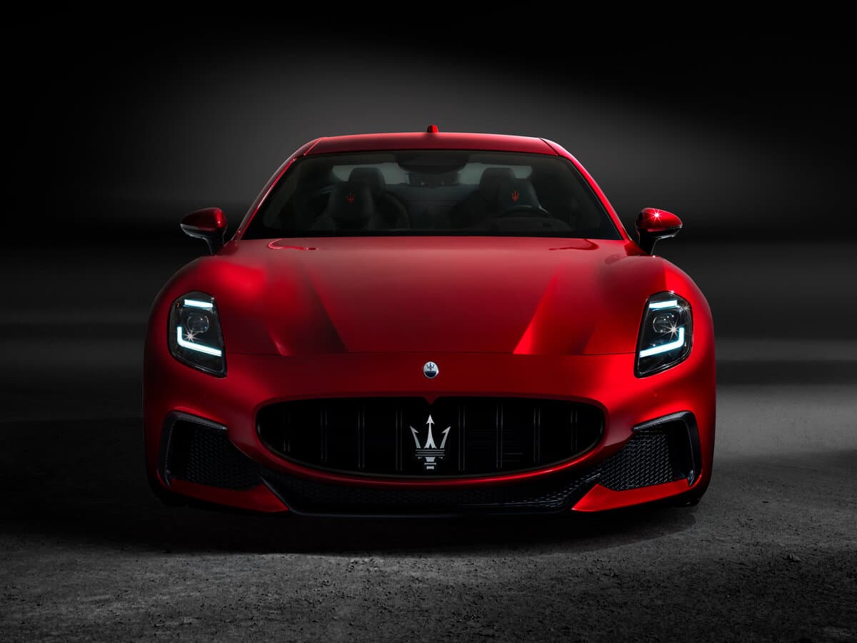 Maserati GranTurismo II — Öndən