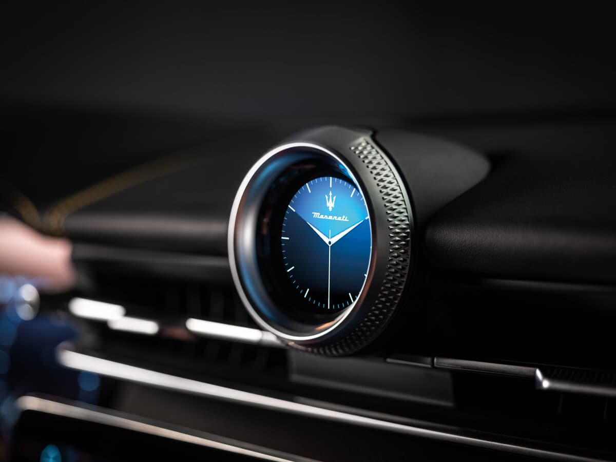Maserati Grecale 2022 – indiyədək — Salon, arxadan