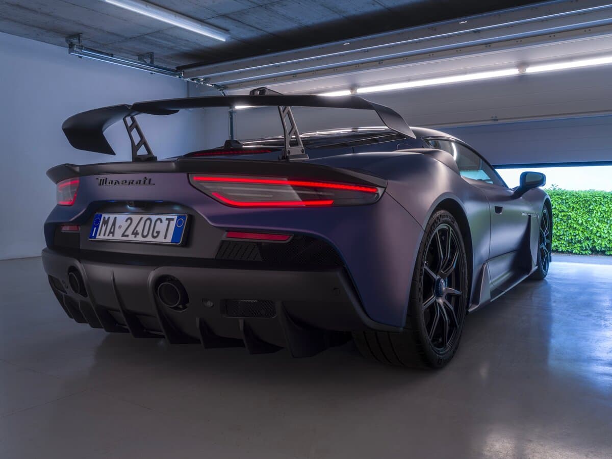 Maserati GT2 Stradale 2024 – indiyədək — 3/4 arxadan