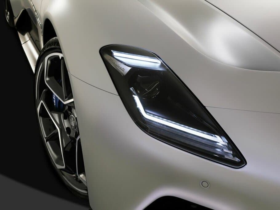 Maserati MC20 2020 – indiyədək — Fara