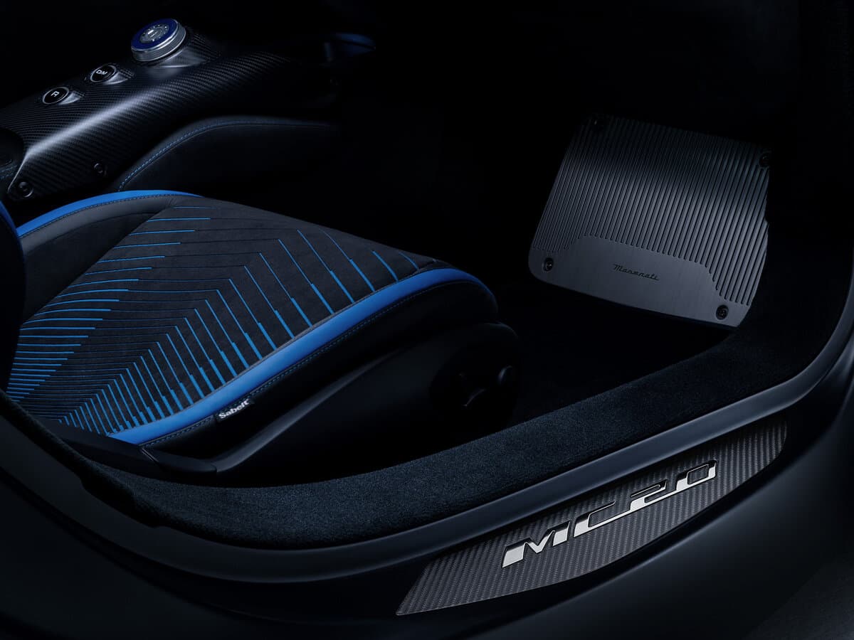 Maserati MC20 2020 – indiyədək — Salon, öndən