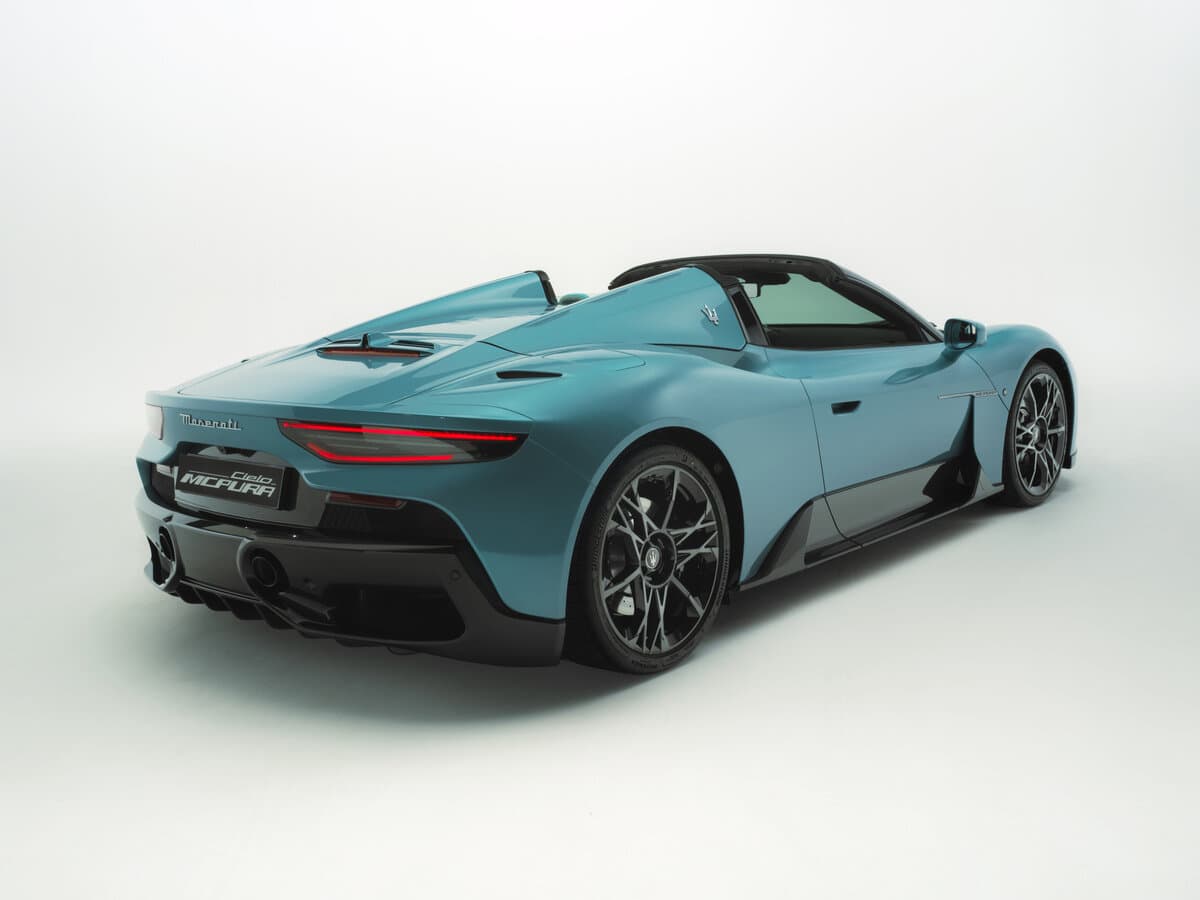 Maserati MCPura 2025 – indiyədək — 3/4 arxadan