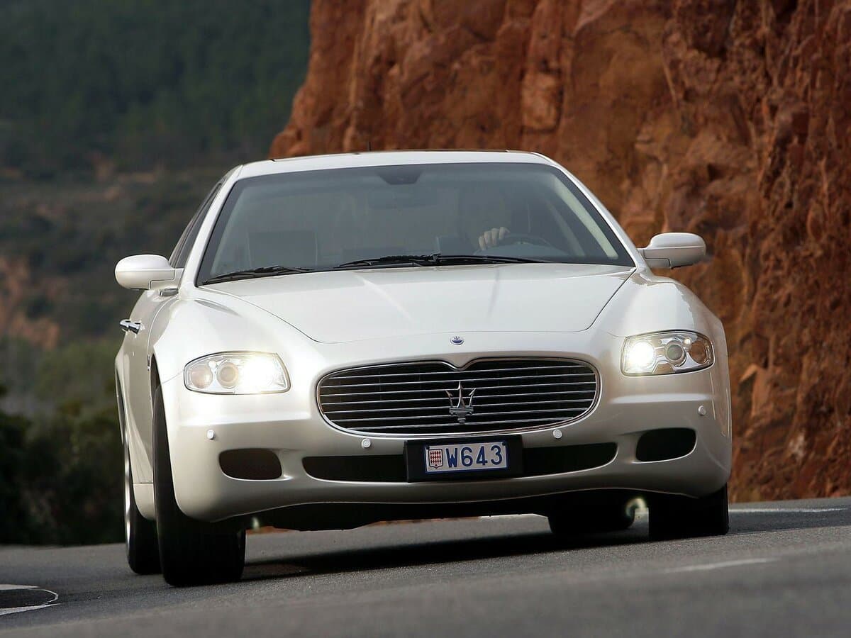 Maserati Quattroporte V — Öndən