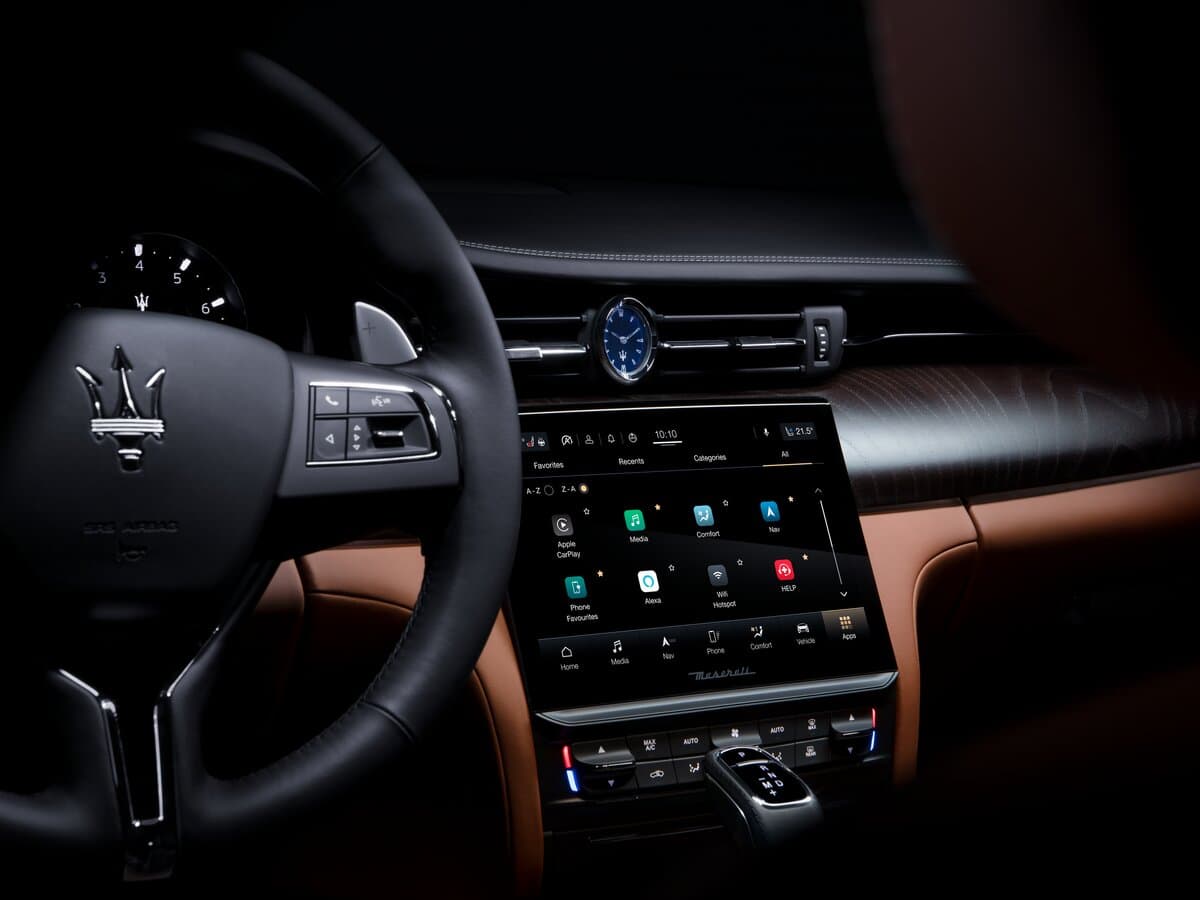 Maserati Quattroporte VI Restayling 2 — Sükan
